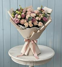 Букет цветов из:  Розы и Лизиантусы в Мошенское