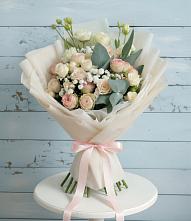 Букет цветов из:  Розы и Лизиантусы в Мошенское
