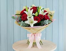Букет цветов из:  Лилии и Розы в Мошенское