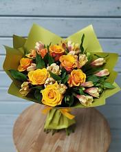 Букет цветов из:  Альстромерии и Розы в Мошенское