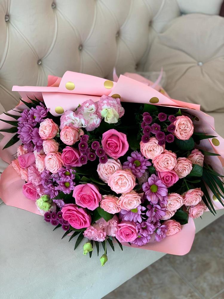 Букет цветов из: Хризантемы, Розы и Лизиантусы в Мошенское