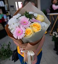 Букет цветов из:  Герберы, Розы и Хризантемы в Мошенское