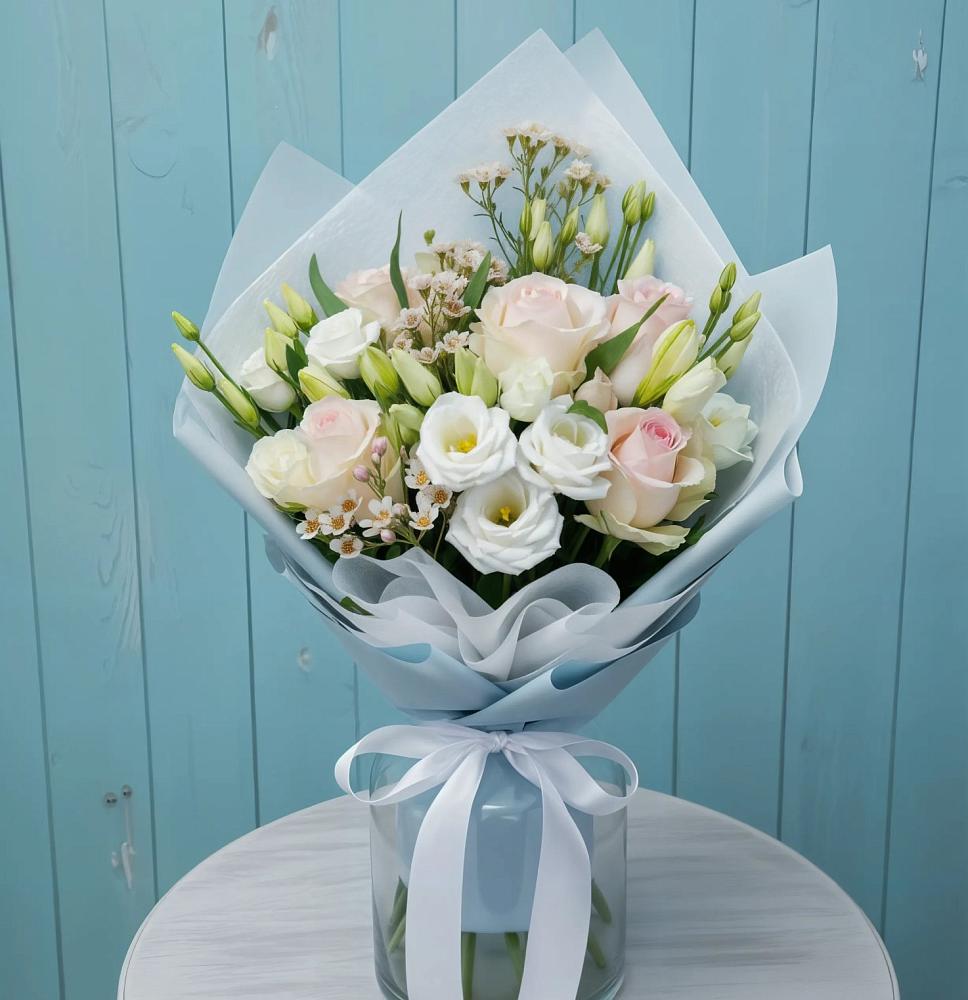 Букет цветов из: Розы и Лизиантусы в Мошенское