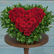 Цветочная композиция из Розы в виде сердца в Мошенское