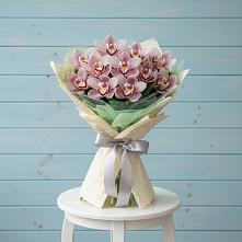 Букет цветов из:  Орхидеи и Розы в Мошенское
