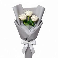 Букет 3 белые розы в Мошенское