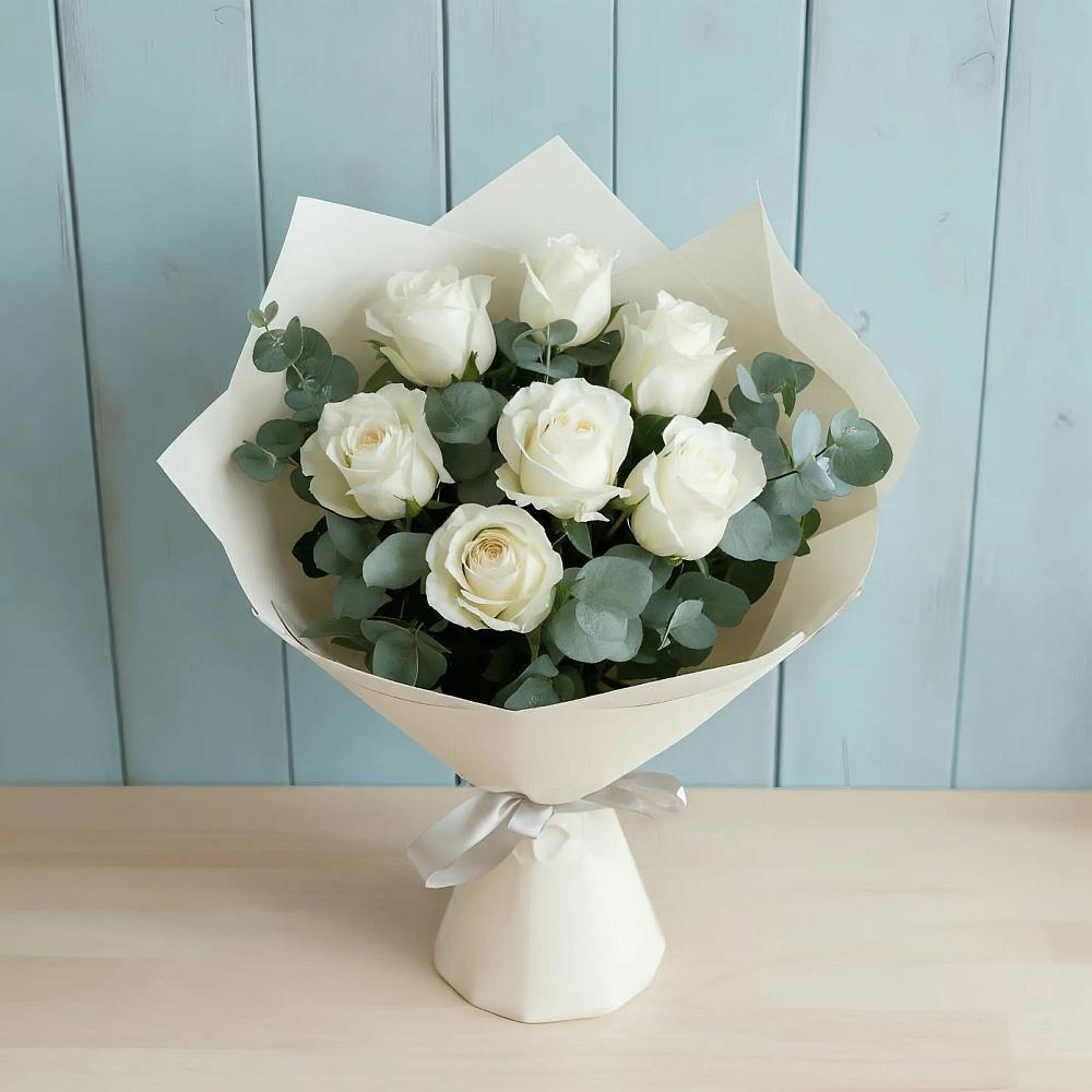 Букет Белые розы в Эвкалипте в Мошенское