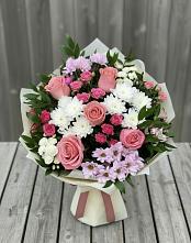 Букет цветов из:  Альстромерии, Гвоздики, Розы и Хризантемы в Мошенское