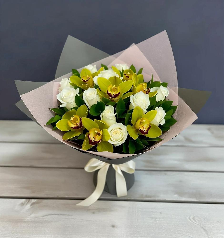 Букет цветов из: Орхидеи и Розы в Мошенское