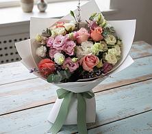 Букет цветов из:  Розы, Лизиантусы и Гвоздики в Мошенское