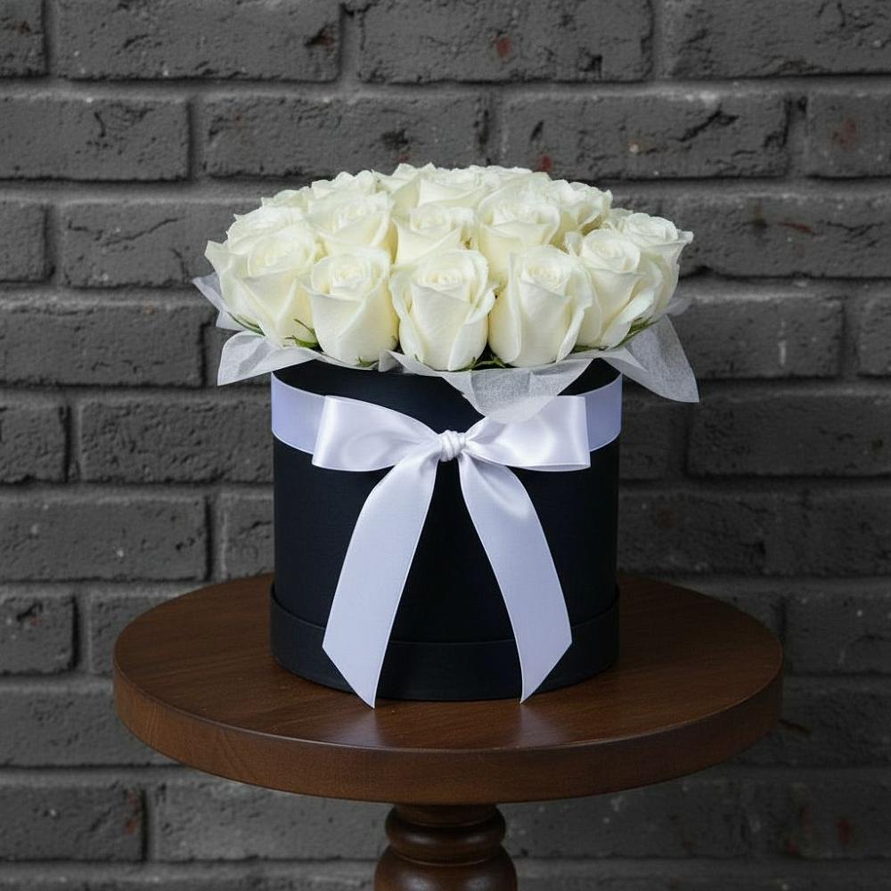 Цветочная композиция из Розы в шляпной коробке в Мошенское