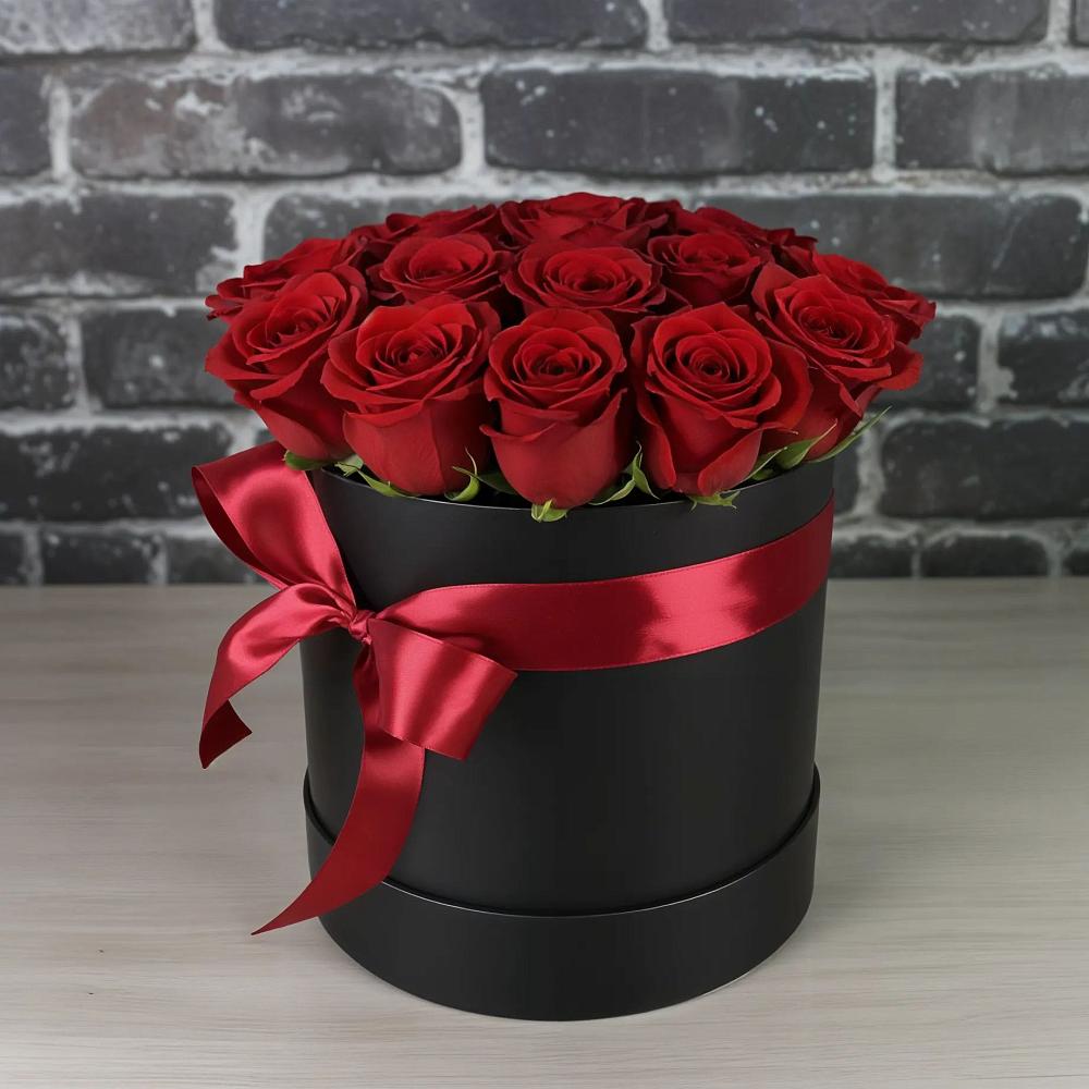 Цветочная композиция из Розы в шляпной коробке в Мошенское